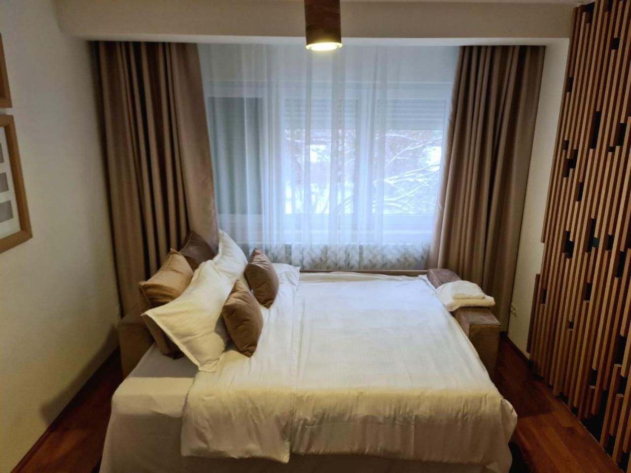 Ultracentral Golden Apartament 1 Suceava Exterior photo